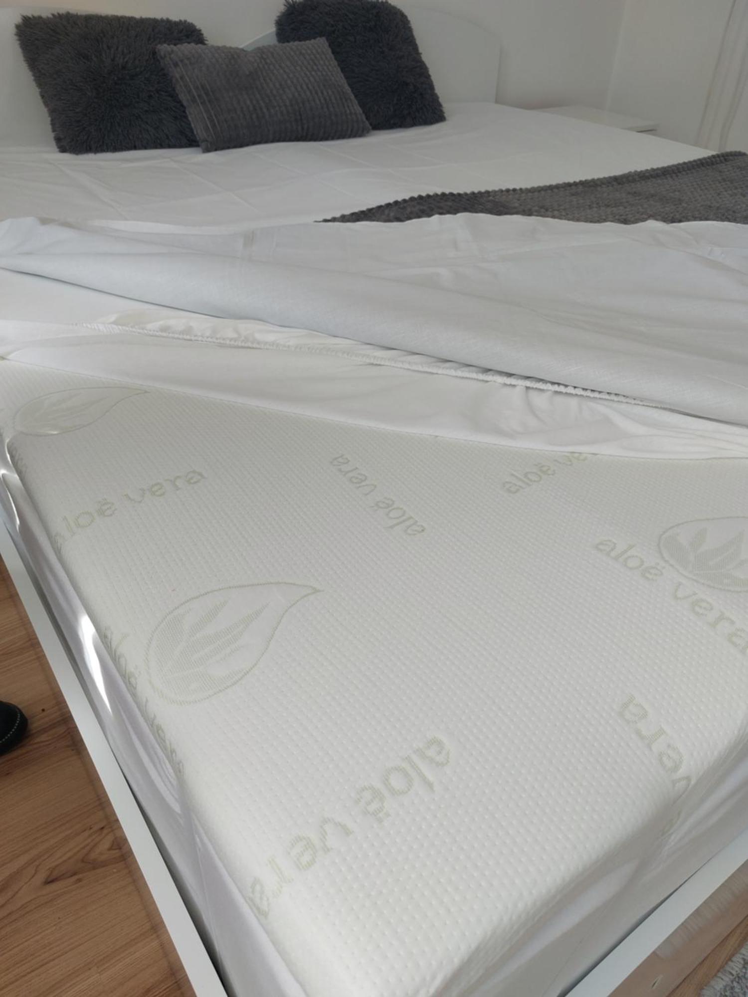 3 Rooms Apartment, Top Center, 1St Floor, Aubg, Free Parking, Pc I5 Ssd, 3 Led Tvs 200 Channels, Wifi, Terrace, Easy-Late Check-In, Stay Before Greece 布拉格埃夫格拉德 外观 照片