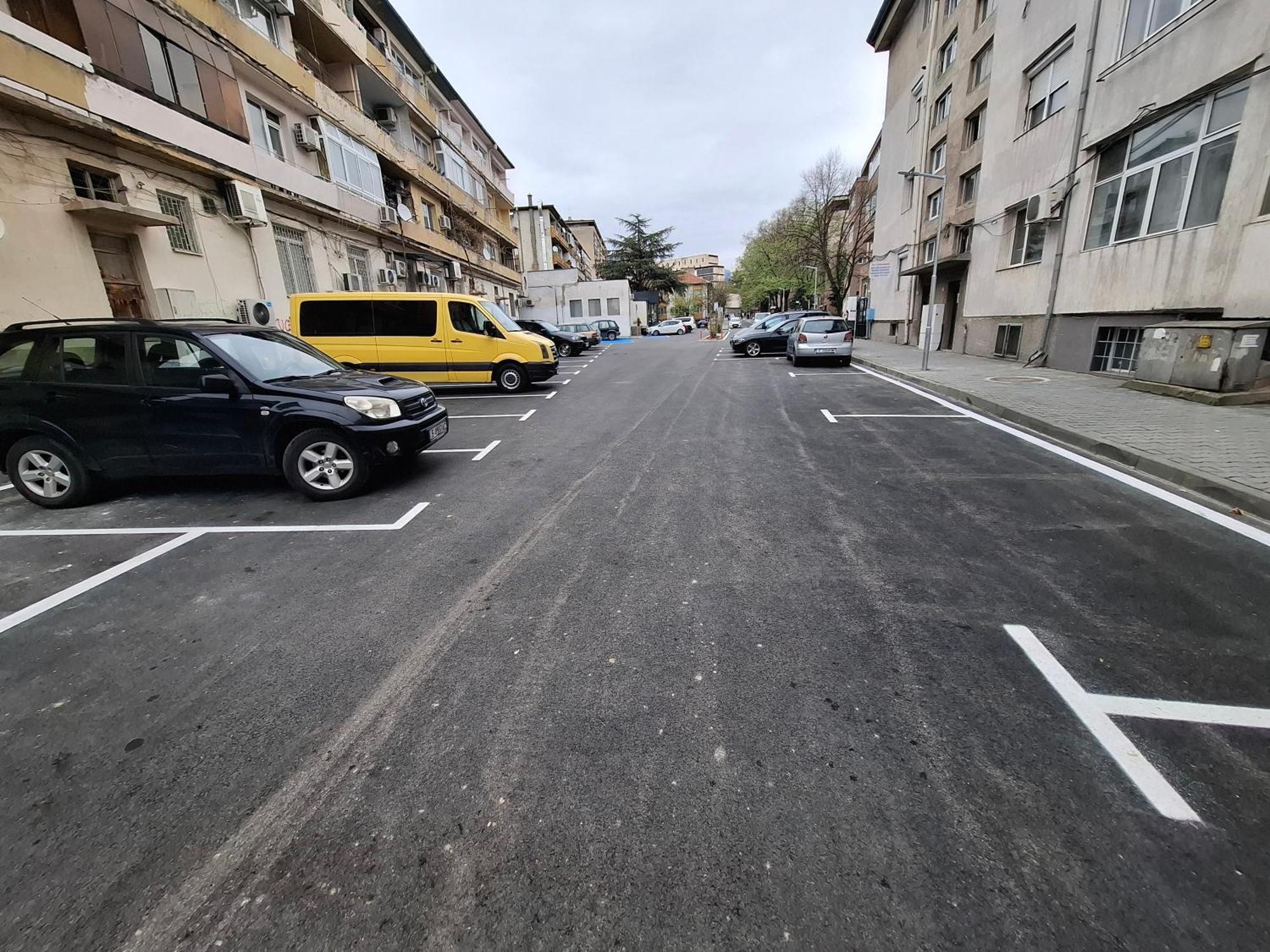 3 Rooms Apartment, Top Center, 1St Floor, Aubg, Free Parking, Pc I5 Ssd, 3 Led Tvs 200 Channels, Wifi, Terrace, Easy-Late Check-In, Stay Before Greece 布拉格埃夫格拉德 外观 照片